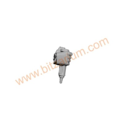 Main avec seringue Tourmenteurs